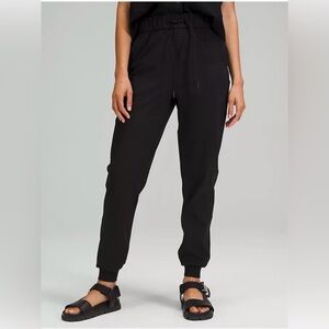 Lululemon Stretch High-Rise Jogger
